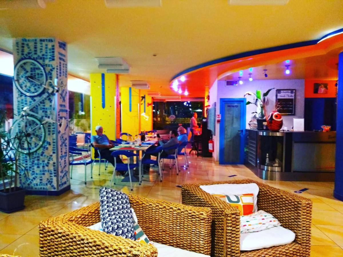 Hotel Senior Каттолика Экстерьер фото